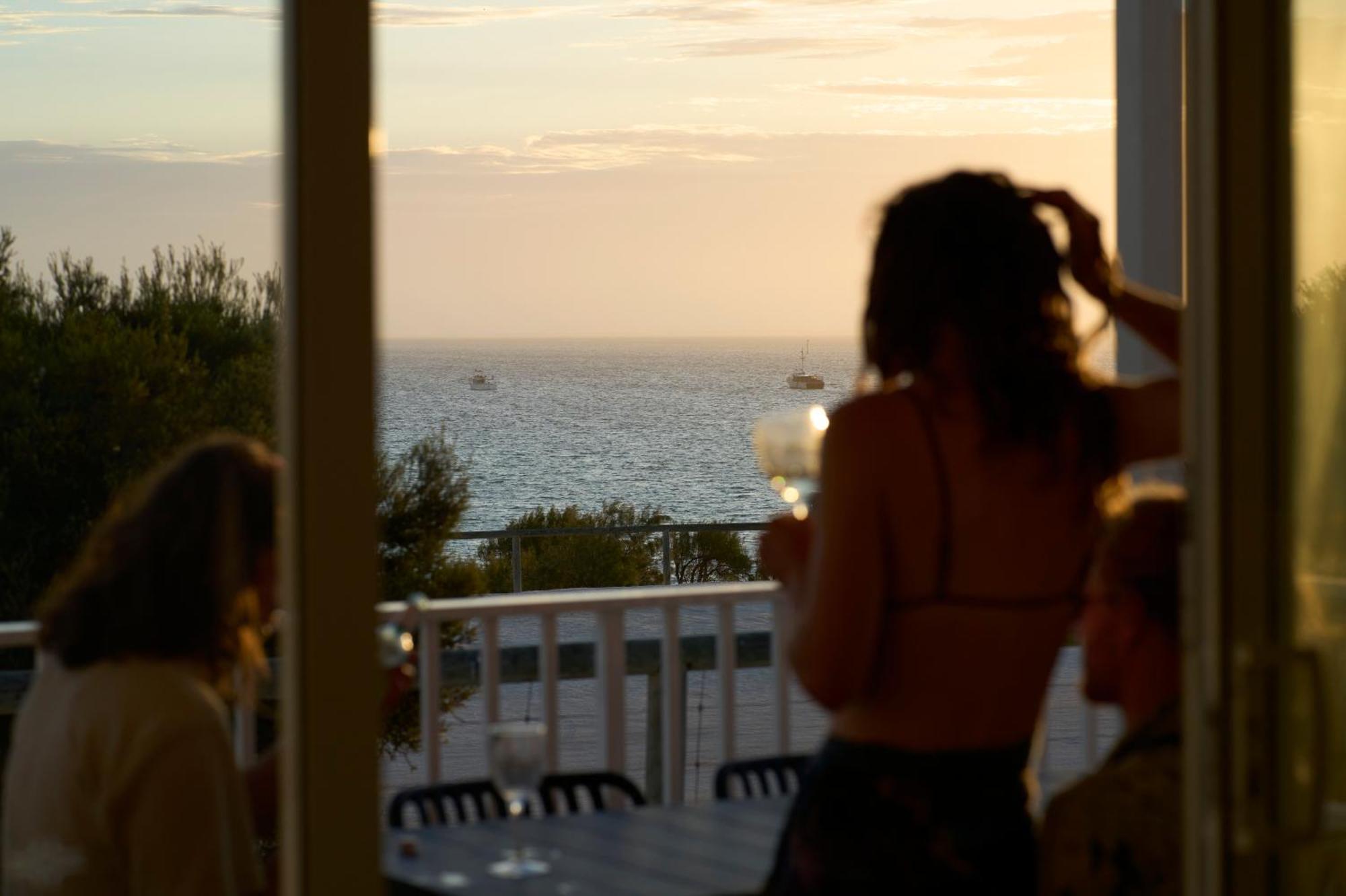 Tasman Holiday Parks - Denham Seaside 外观 照片